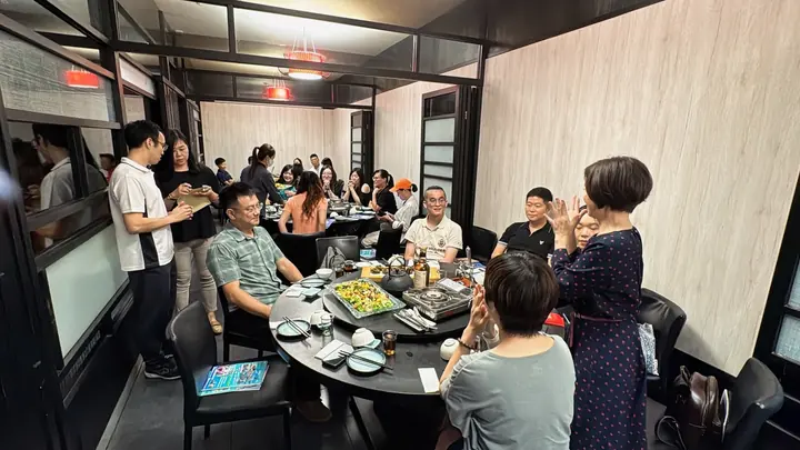 어머니날 모임: 가족에게 전하는 감사