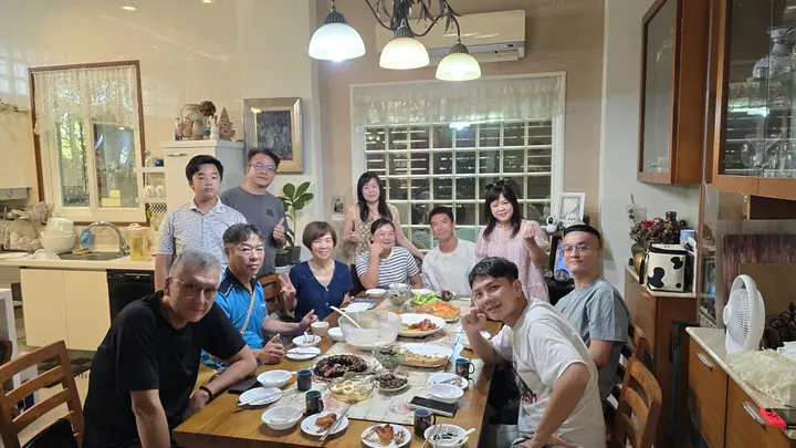 Emily 爐邊會｜生日與退休祝福
